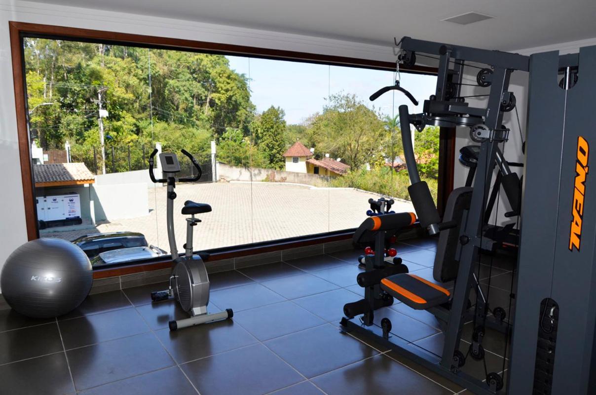 פנדו Hotel Bertell Inn מראה חיצוני תמונה